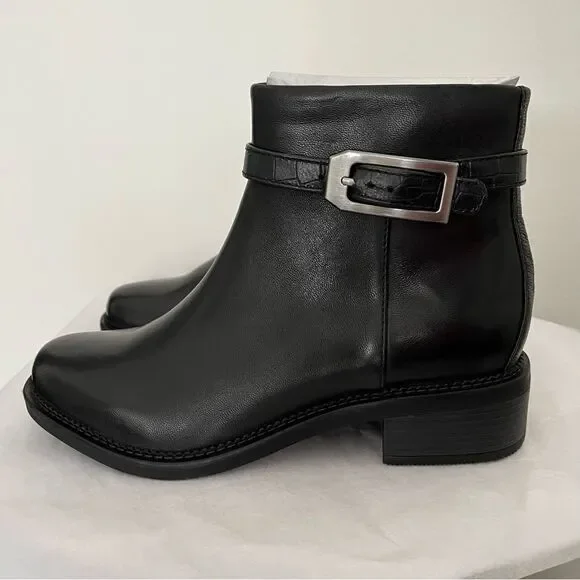 Clarks Maye Grace Leather Ankle Bootie, Black Leather New in Box - Picture 8 of 12